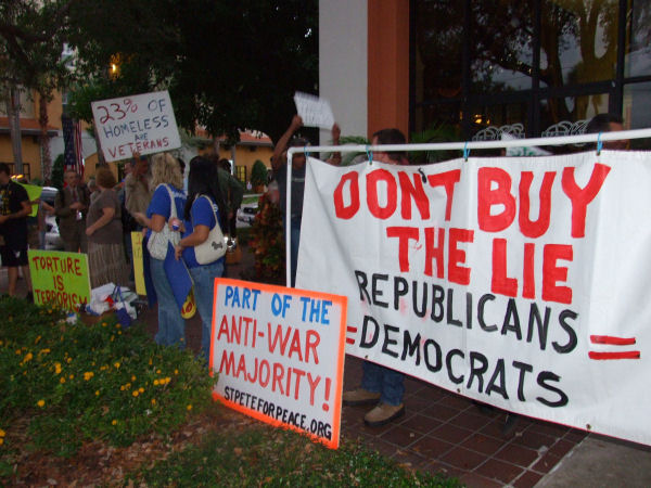 Protest at CNN/YouTube Republican Presidential Candidate Debate, St. Petersburg, FL, Nov. 28, 2007